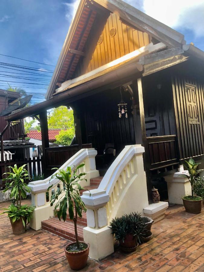 Villa Phathana Boutique Hotel Луанг Прабанг Екстериор снимка