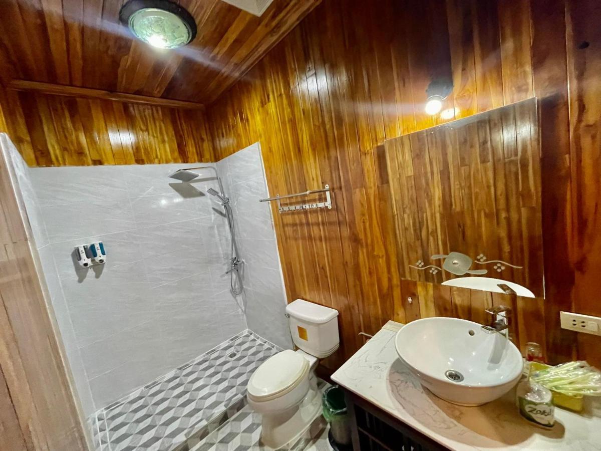 Villa Phathana Boutique Hotel Луанг Прабанг Екстериор снимка