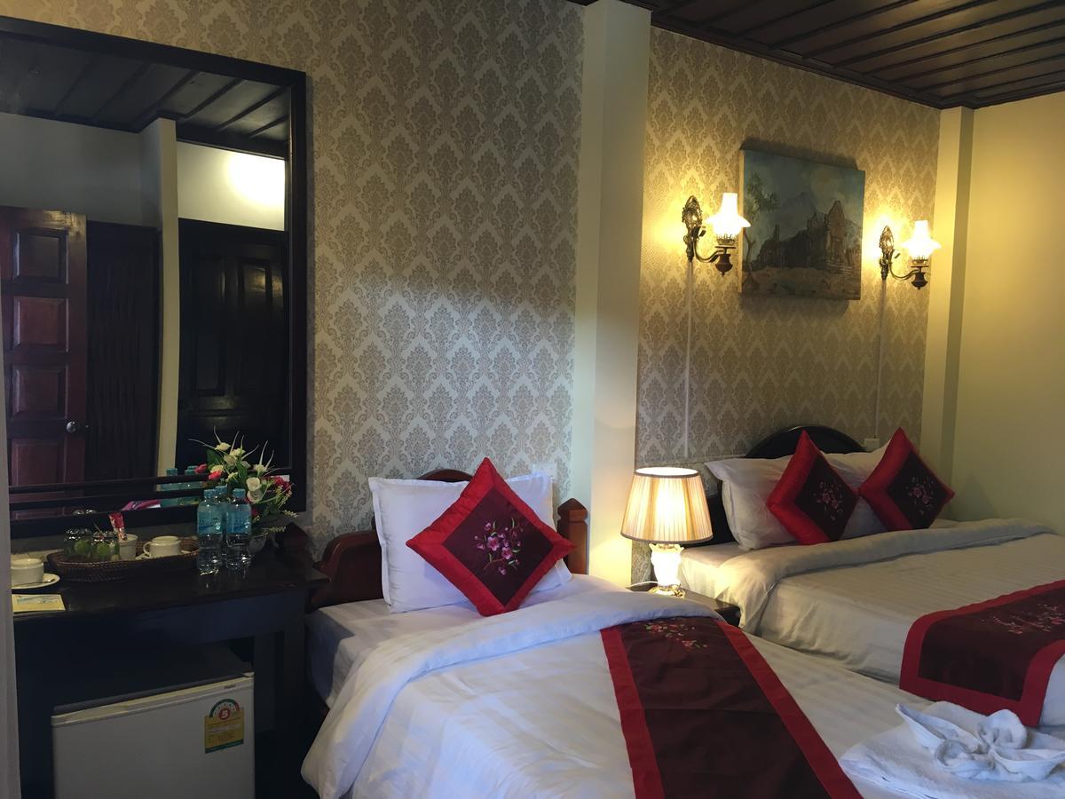 Villa Phathana Boutique Hotel Луанг Прабанг Екстериор снимка