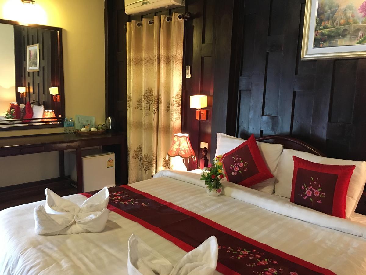 Villa Phathana Boutique Hotel Луанг Прабанг Екстериор снимка