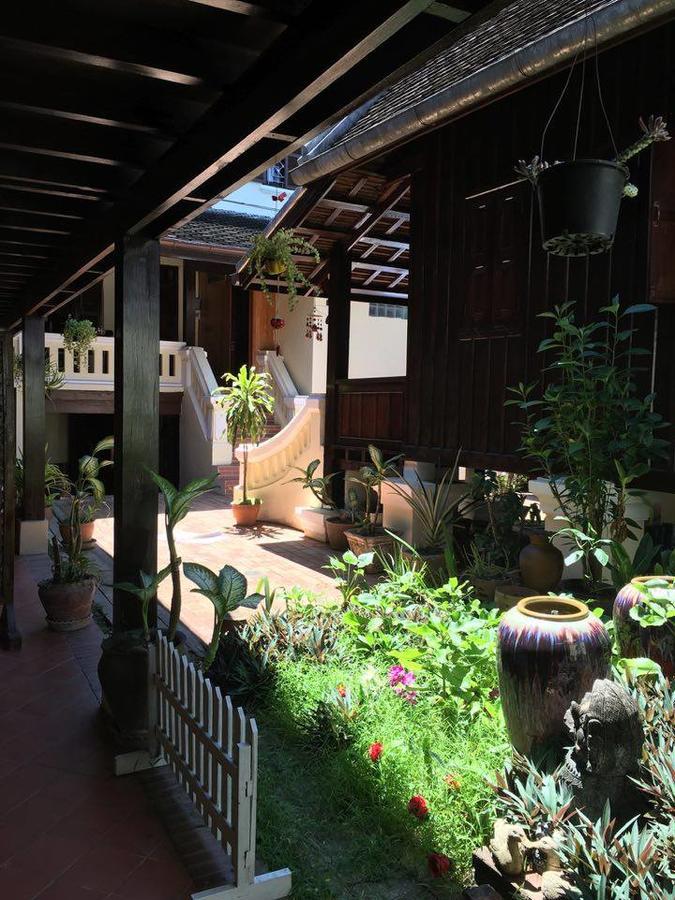 Villa Phathana Boutique Hotel Луанг Прабанг Екстериор снимка